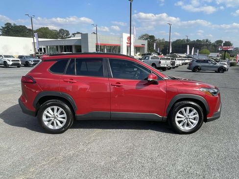 Used 2023 Toyota Corolla Cross LE image 2