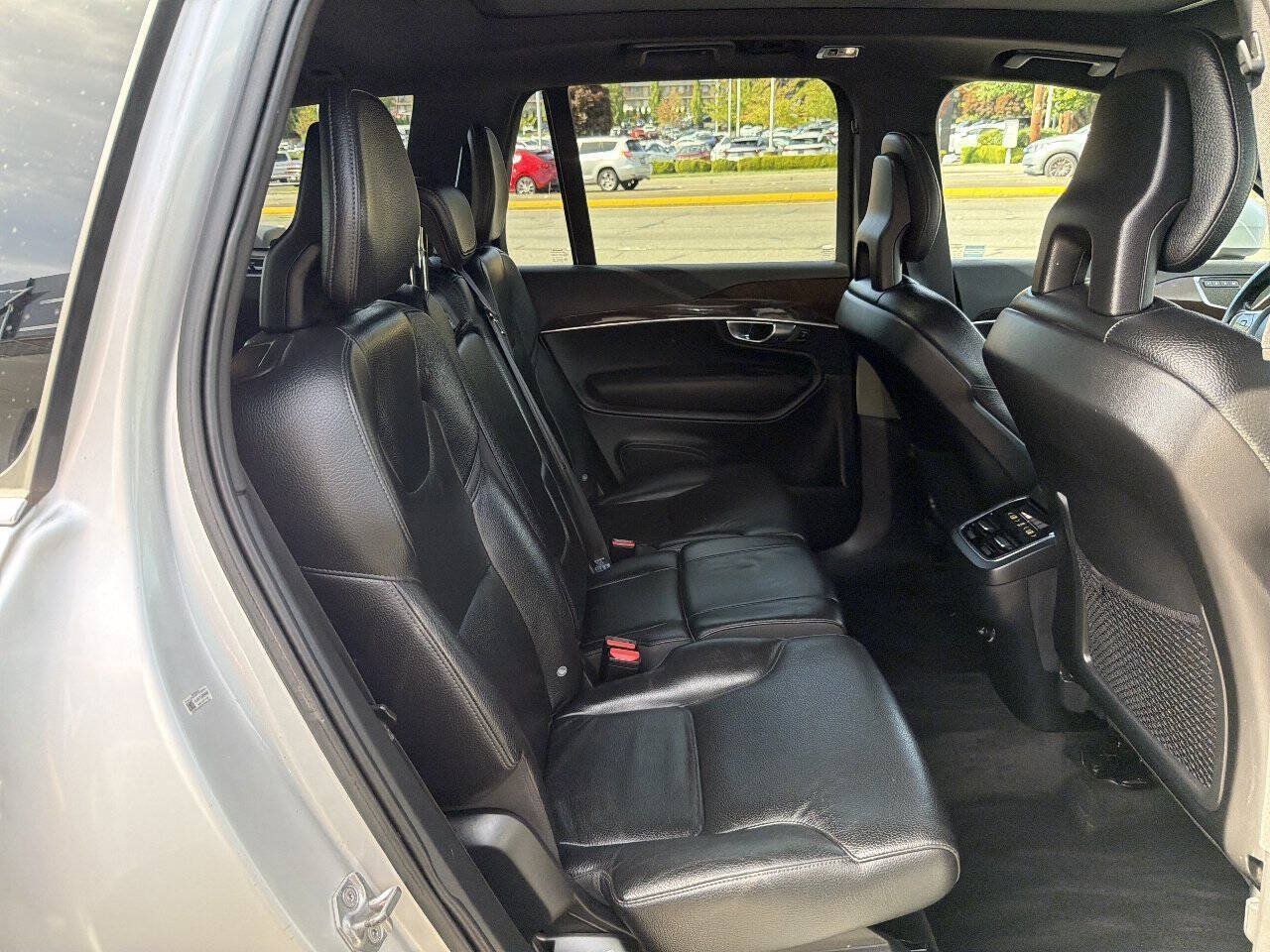 Used 2017 Volvo XC90 T6 Momentum w/ Vision Package AWD/4WD image 23