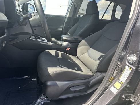 Used 2022 Toyota RAV4 LE image 23