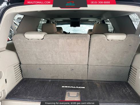 Used 2016 Cadillac Escalade Luxury image 29