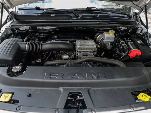 Used 2023 RAM 1500 Laramie AWD/4WD image 7