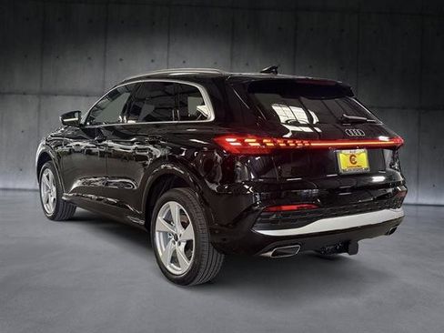 Certified 2025 Audi Q5 Premium w/ Premium Plus AWD/4WD image 3