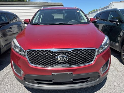 Used 2017 Kia Sorento AWD image 3