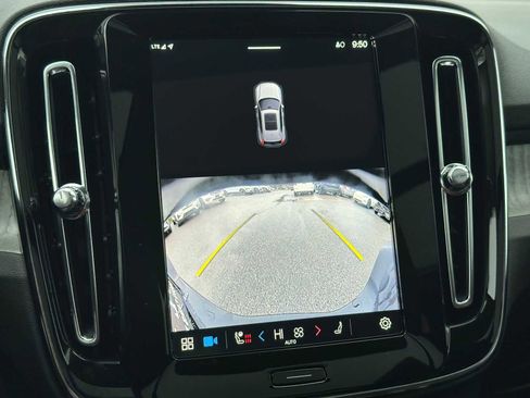 Used 2025 Volvo XC40 B5 Core w/ Protection Package Premier image 26