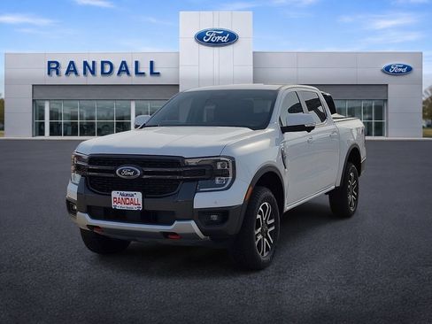 Used 2025 Ford Ranger Lariat w/ FX4 Off-Road Package AWD/4WD image 2