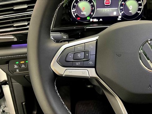 New 2026 Volkswagen Atlas Cross Sport SEL image 17