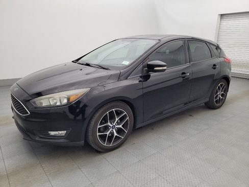 Used 2017 Ford Focus SEL image 2