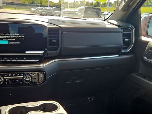 Used 2023 Chevrolet Silverado 1500 LT AWD/4WD image 13
