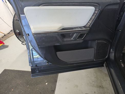 Used 2022 Rivian R1T Adventure AWD/4WD image 8