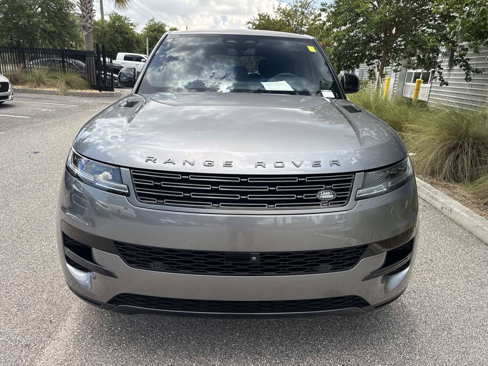 Certified 2025 Land Rover Range Rover Sport SE AWD/4WD image 8