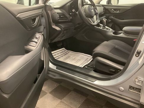 Used 2024 Subaru Outback Premium AWD/4WD image 4