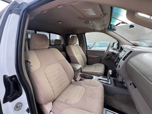 Used 2017 Nissan Frontier SV AWD/4WD image 13
