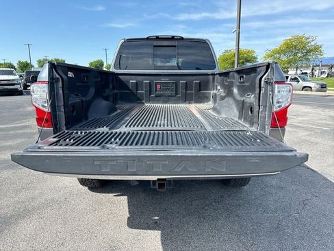 Used 2017 Nissan Titan SV RWD image 23