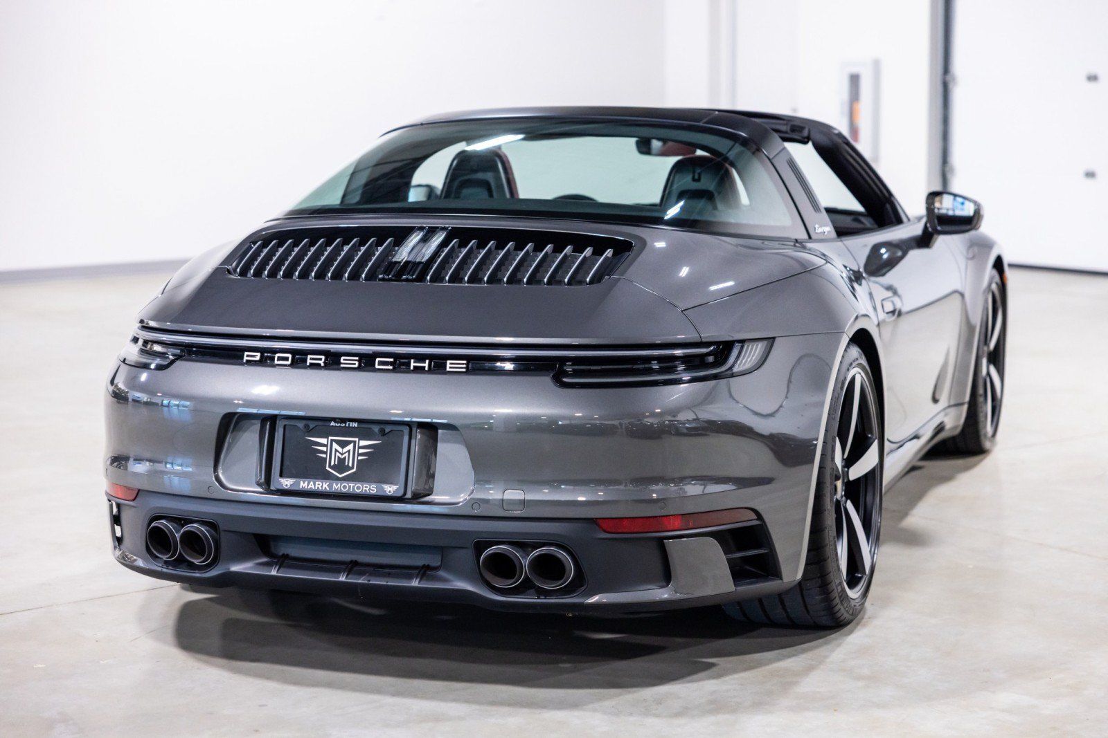 Used 2024 Porsche 911 Targa 4 AWD/4WD image 9