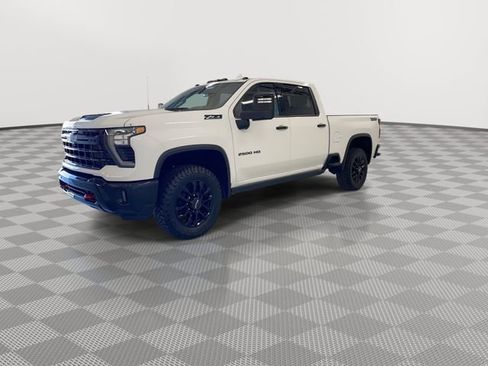 New 2026 Chevrolet Silverado 2500 LTZ w/ LTZ Plus Package AWD/4WD image 7