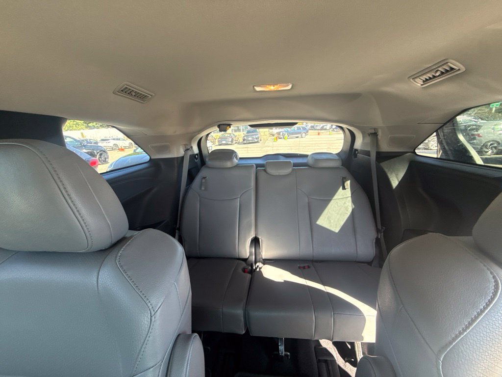 Used 2025 Toyota Sienna XLE w/ XLE Plus Package AWD/4WD image 21