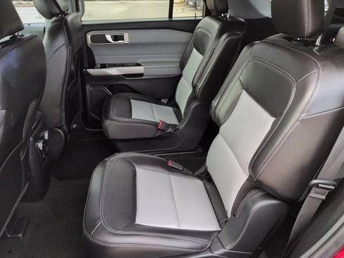 Used 2023 Ford Explorer XLT w/ Equipment Group 202A RWD image 14