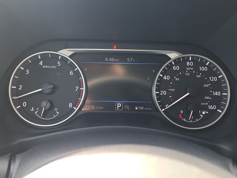 Certified 2025 Nissan Sentra SR FWD image 24