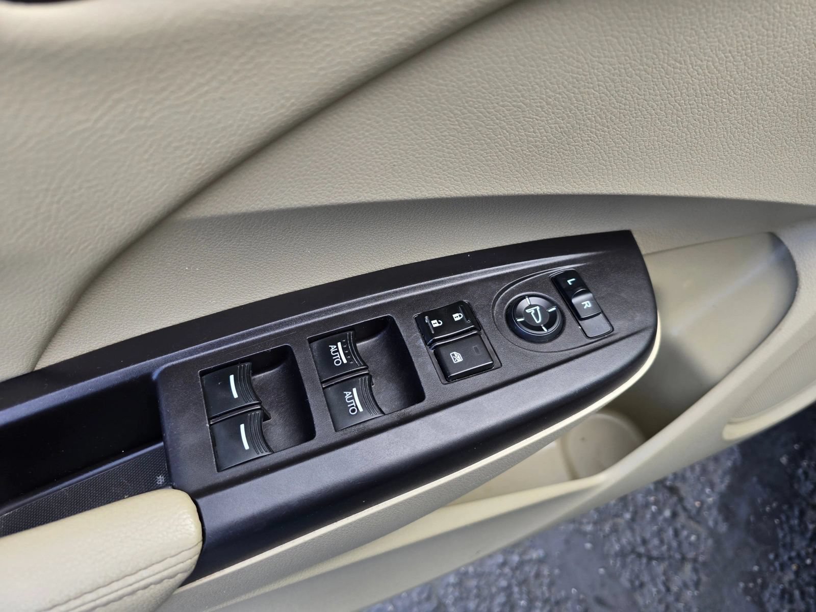 Used 2015 Acura RDX FWD image 22