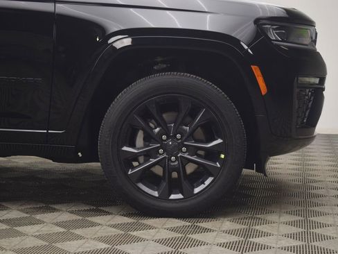 New 2026 Jeep Grand Cherokee L Limited image 7