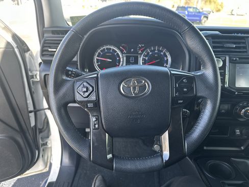 Used 2019 Toyota 4Runner TRD Off-Road Premium image 18