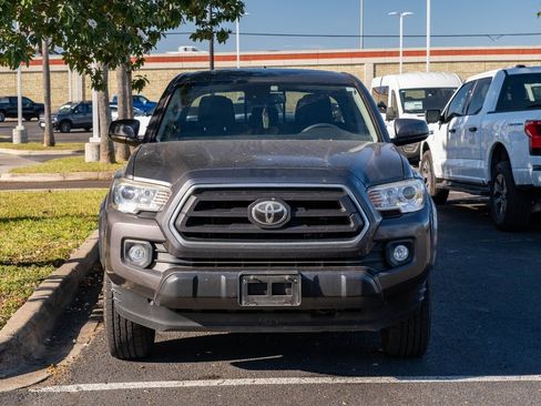 Used 2020 Toyota Tacoma SR5 image 2