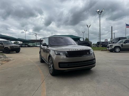 Certified 2023 Land Rover Range Rover SE image 14