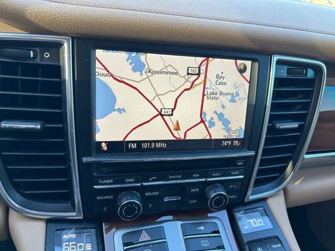 Used 2012 Porsche Panamera S image 23