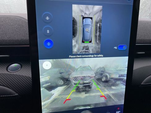 Used 2022 Ford Mustang Mach-E Premium image 15