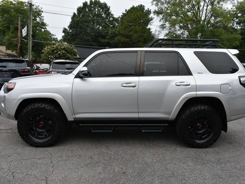 Used 2021 Toyota 4Runner SR5 Premium w/ Moonroof Package AWD/4WD image 4