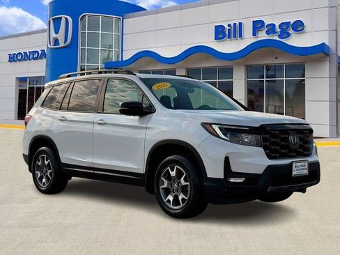 Used 2022 Honda Passport TrailSport image 1