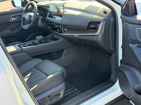 New 2026 Nissan Rogue Platinum w/ Tech Package AWD/4WD image 27
