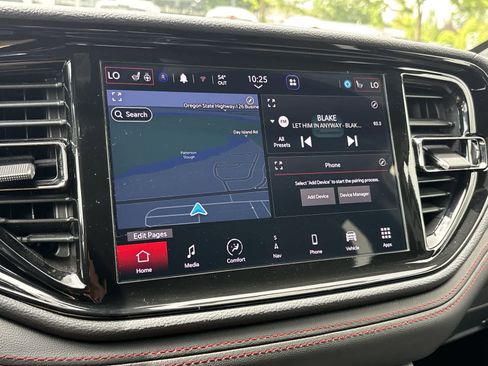 Used 2025 Dodge Durango GT AWD/4WD image 16