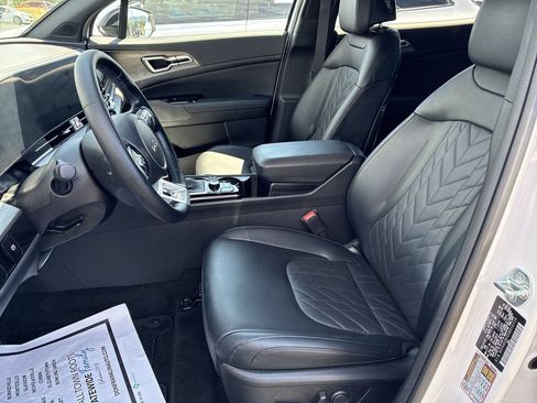 Used 2025 Kia Sportage X-Line w/ Premium Package AWD/4WD image 11