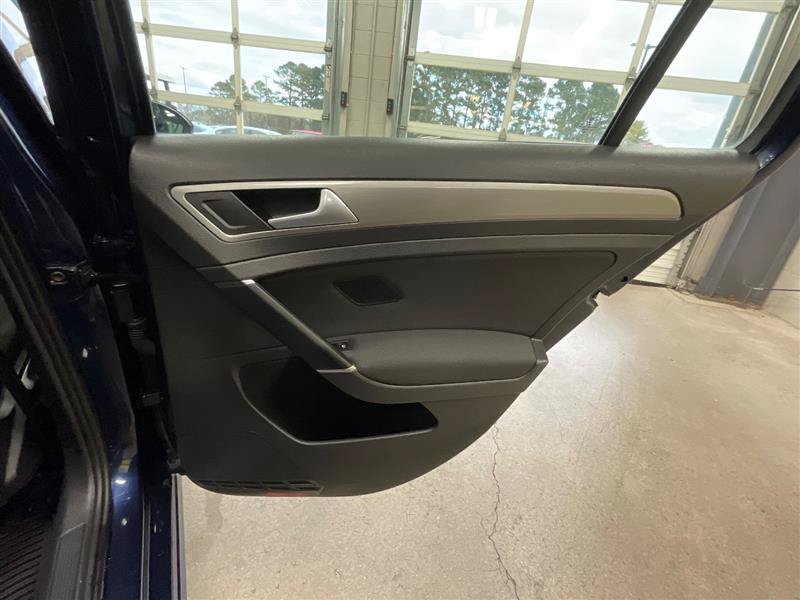 Used 2016 Volkswagen Golf S FWD image 19