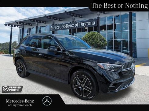 Used 2026 Mercedes-Benz GLC 300 image 1