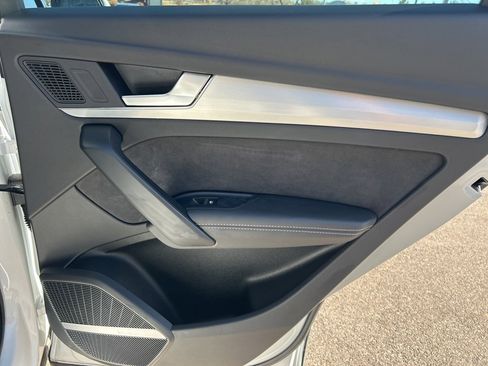 Certified 2024 Audi Q5 e Premium Plus w/ Premium Plus Package image 30