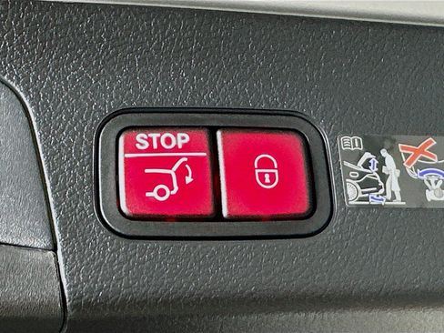 Certified 2026 Mercedes-Benz GLS 450 4MATIC image 36
