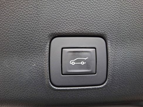 Used 2025 Chevrolet TrailBlazer RS w/ Convenience Package image 29