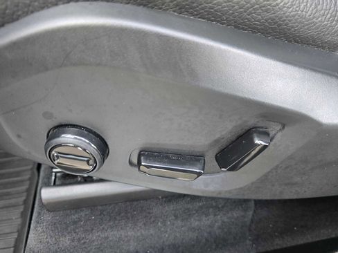 Certified 2024 Volvo XC90 T8 Plus w/ Protection Package Premier image 26