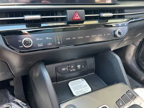 New 2026 Kia Sportage EX AWD/4WD image 22