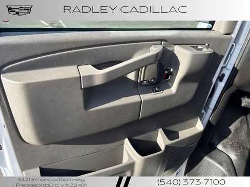 Used 2024 GMC Savana 2500 w/ Driver Convenience Package image 5