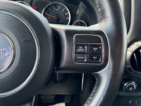 Used 2018 Jeep Wrangler Unlimited Sport S AWD/4WD image 21