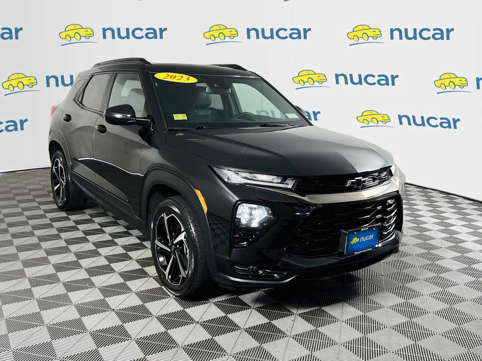 Used 2023 Chevrolet TrailBlazer RS w/ Sun and Liftgate Package AWD/4WD image 1