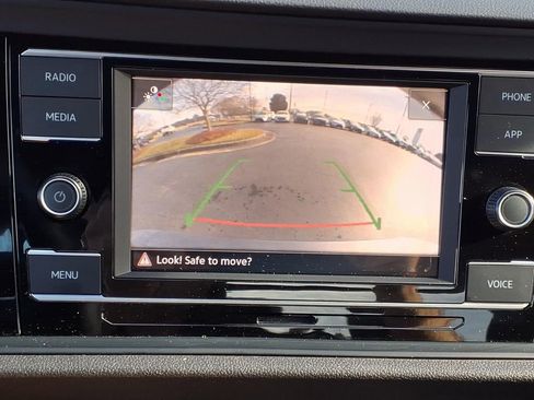 Used 2024 Volkswagen Jetta Sport image 16