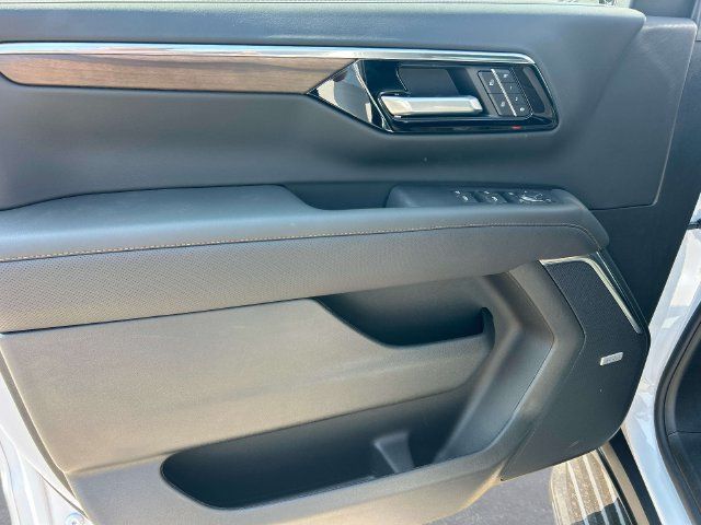New 2026 Chevrolet Tahoe High Country AWD/4WD image 23
