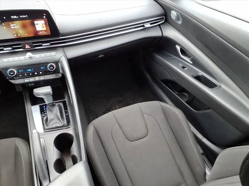 Used 2024 Hyundai Elantra SEL image 19