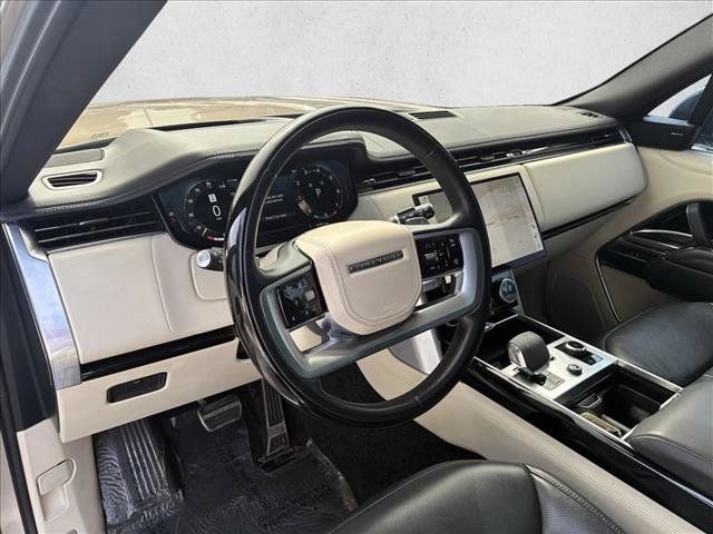 Used 2023 Land Rover Range Rover Long Wheelbase SE AWD/4WD image 10