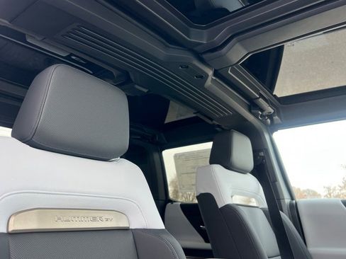 New 2025 GMC Hummer EV 3X image 13