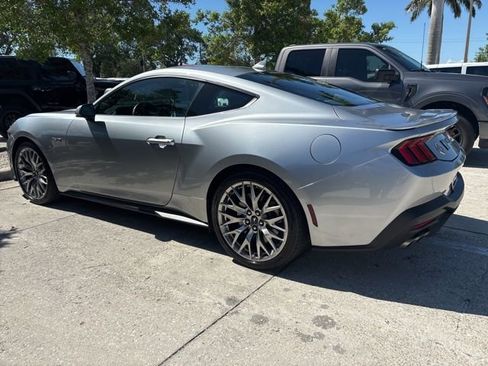 Used 2024 Ford Mustang GT Premium RWD image 4